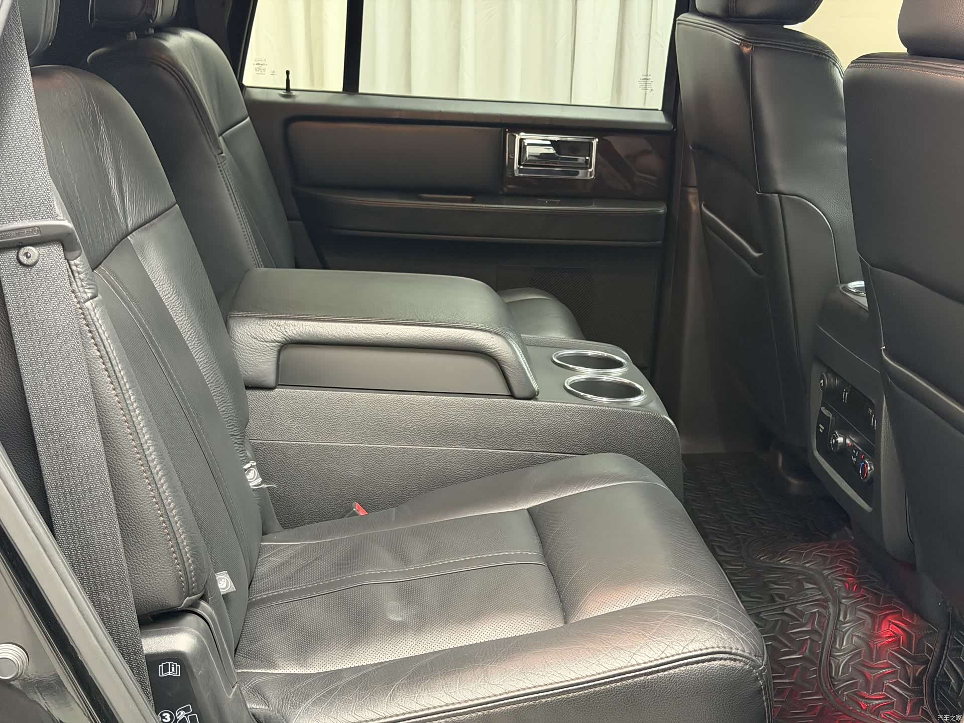 Lincoln Navigator, 2017 15
