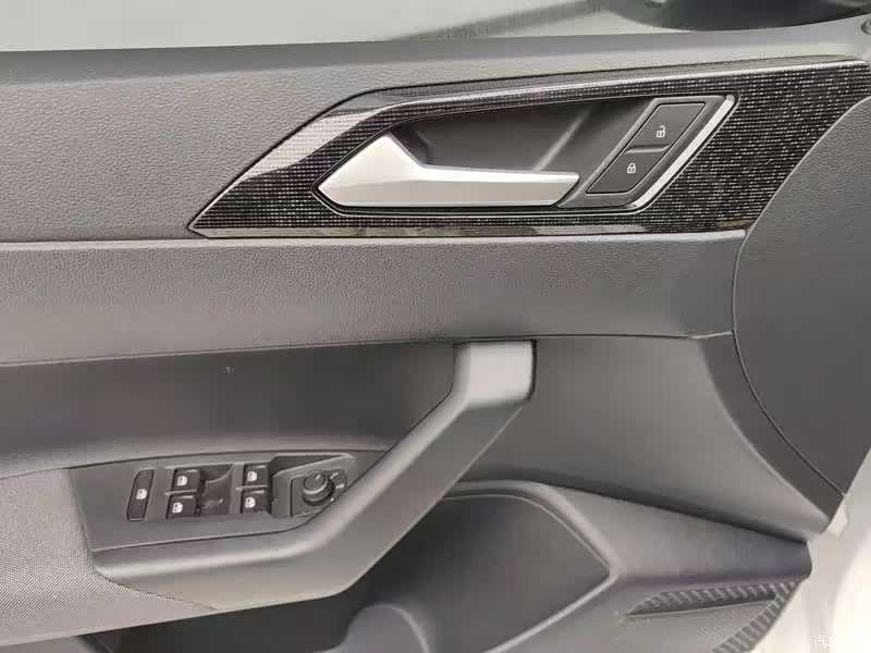 Volkswagen Lavida, 2025 11