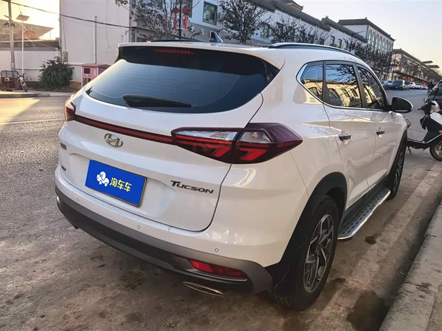 Hyundai Tucson