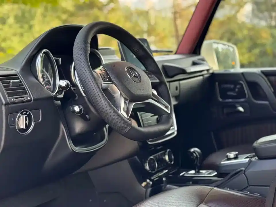 Mercedes-Benz G-class