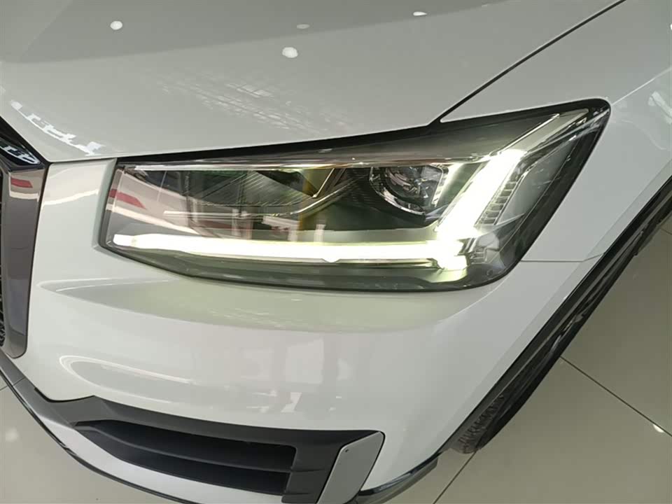 Audi Q2L Audi Q2L