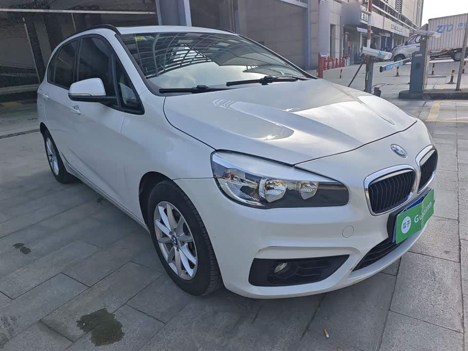 BMW 2 series station wagon