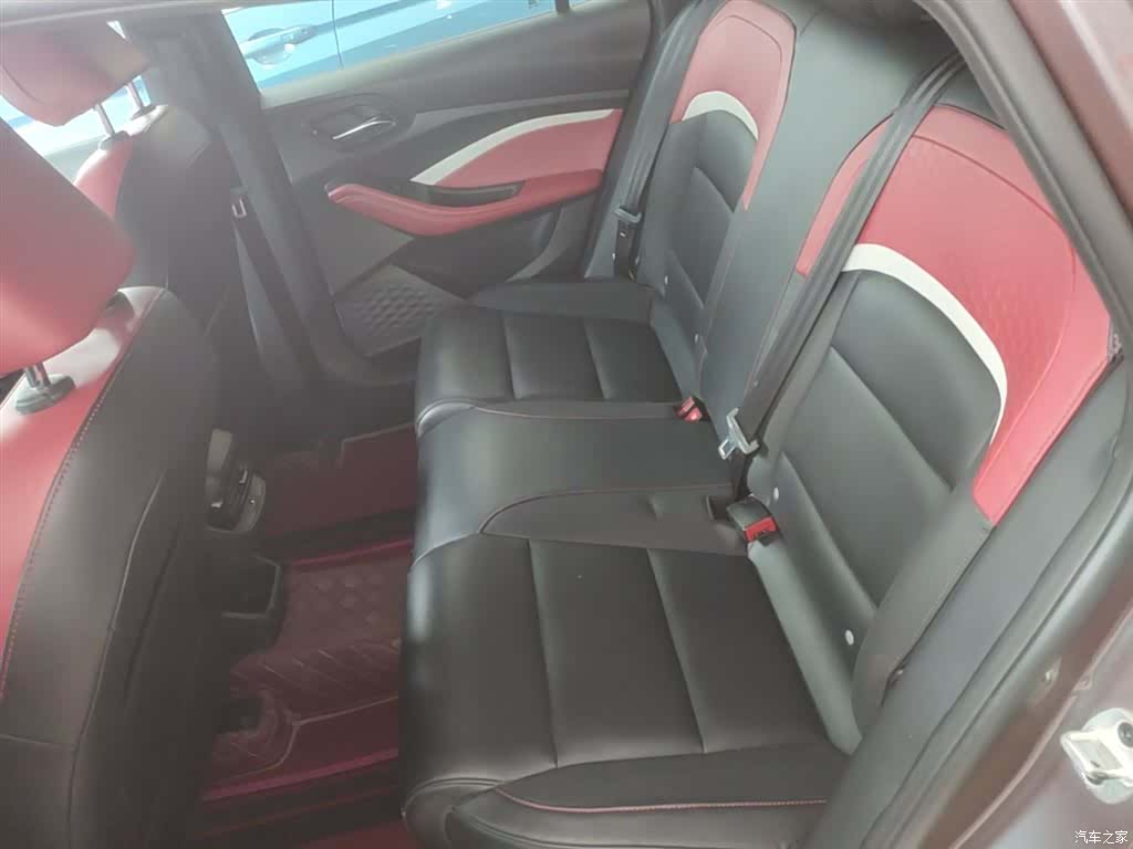 MG MG5, 2021 17