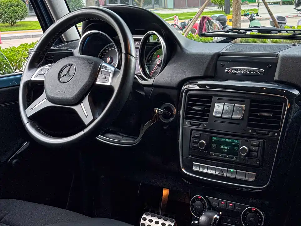 Mercedes-Benz G-class