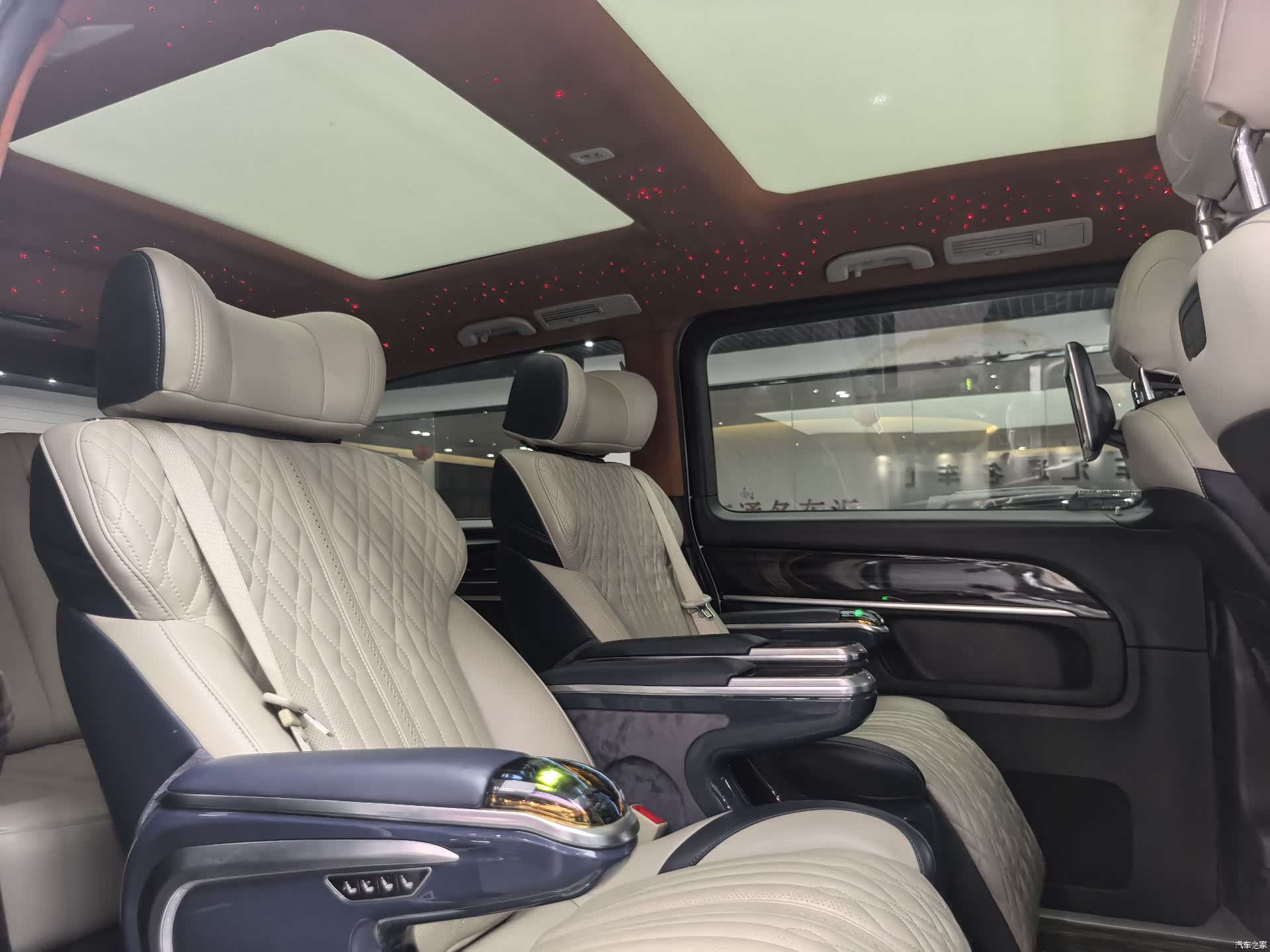 Mercedes-Benz V-Class, 2018 7