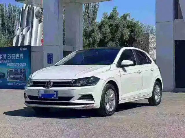 Volkswagen Polo 2022 — купить из Китая под заказ