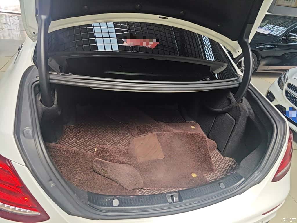 Mercedes-Benz E-Class, 2020 19