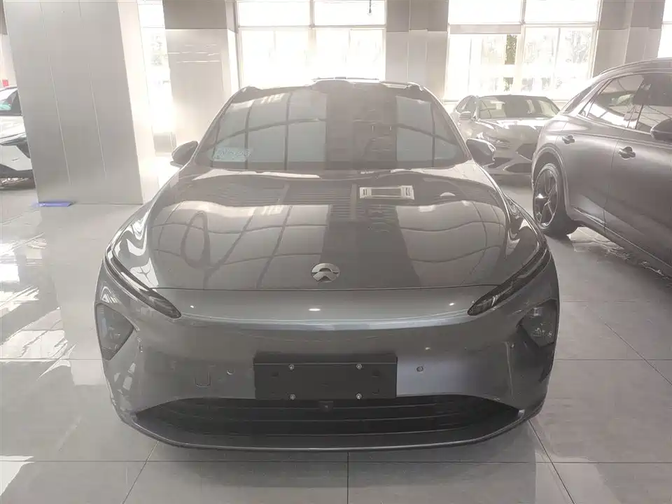 NIO ET7