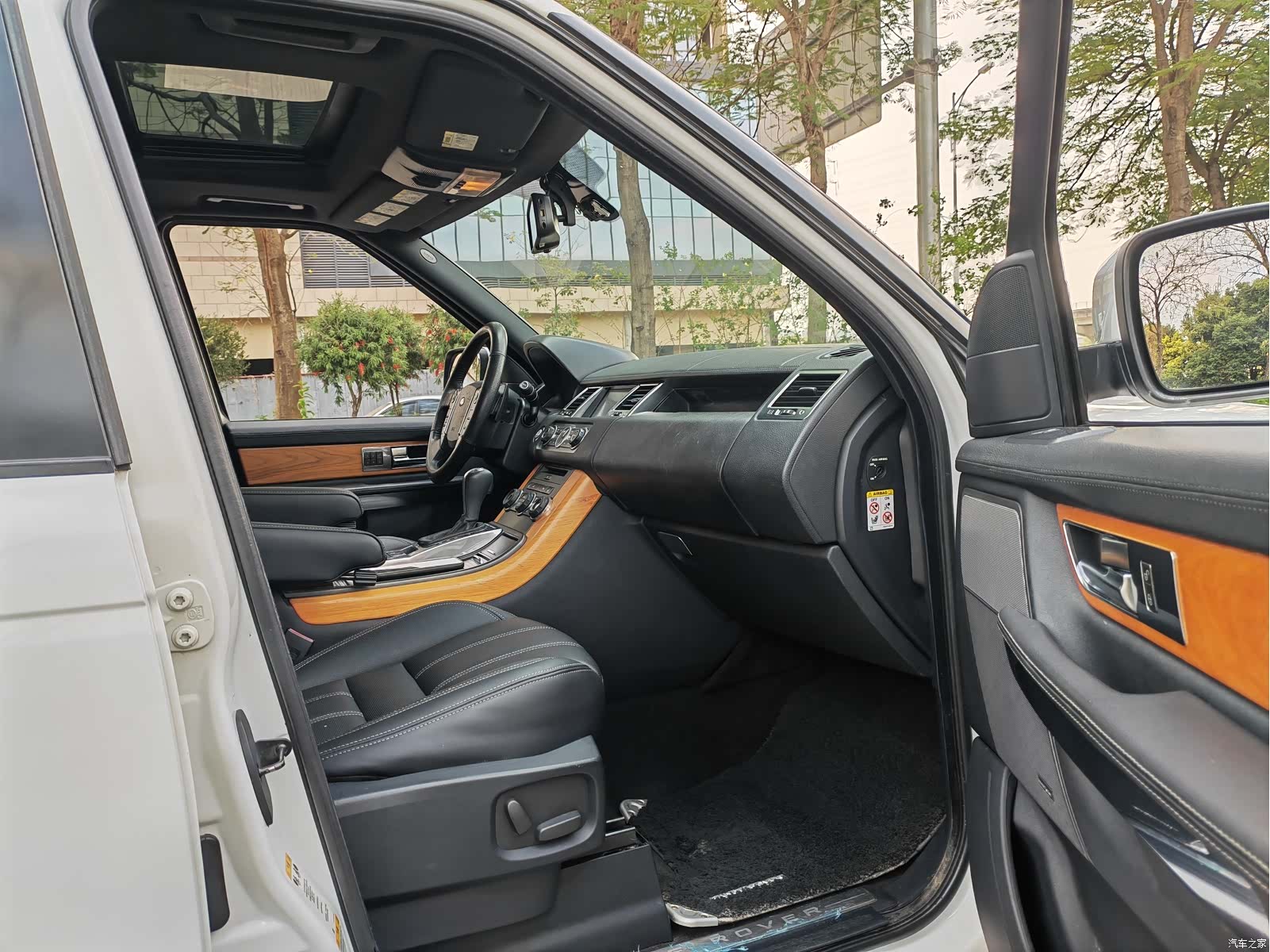 Land Rover Range Rover, 2011 9