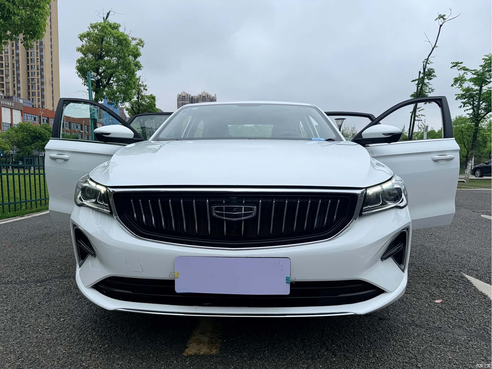 Geely Emgrand, 2023 21