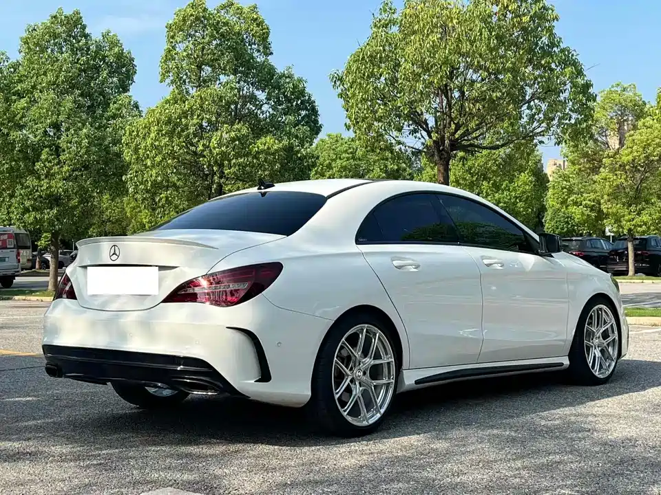 Mercedes-Benz CLA