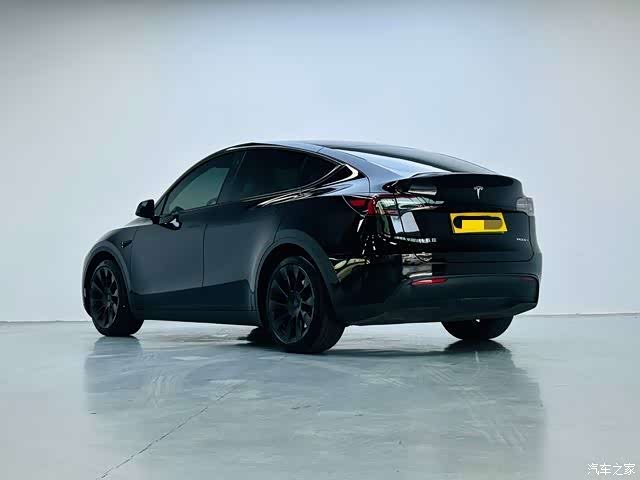 Tesla Model Y, 2022 7