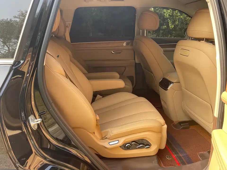 AITO Ask the world M7