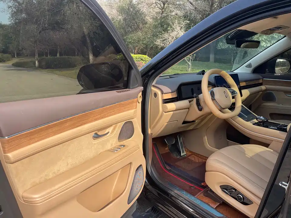 AITO Ask the world M7