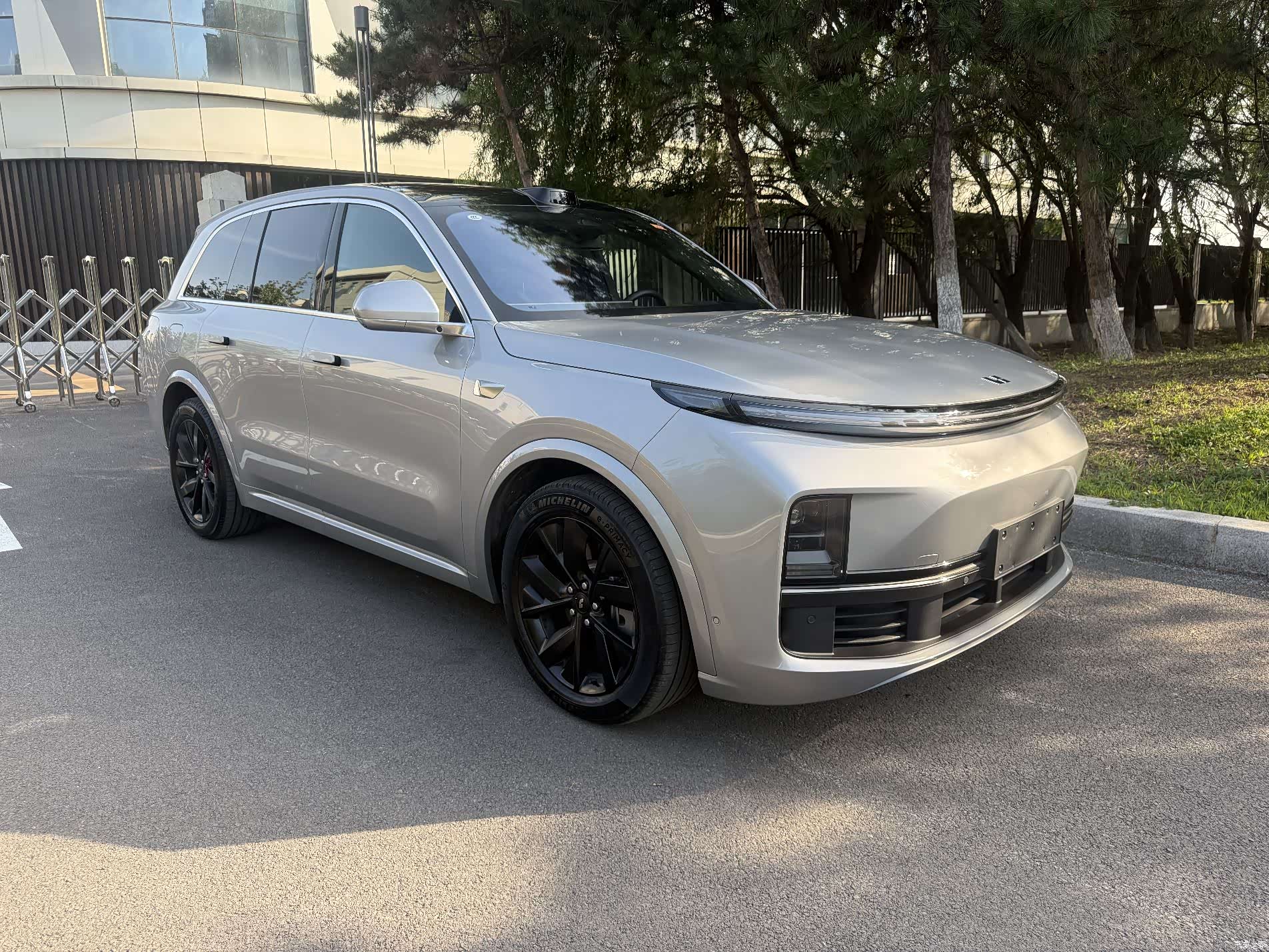 Li Auto L8, 2023 3