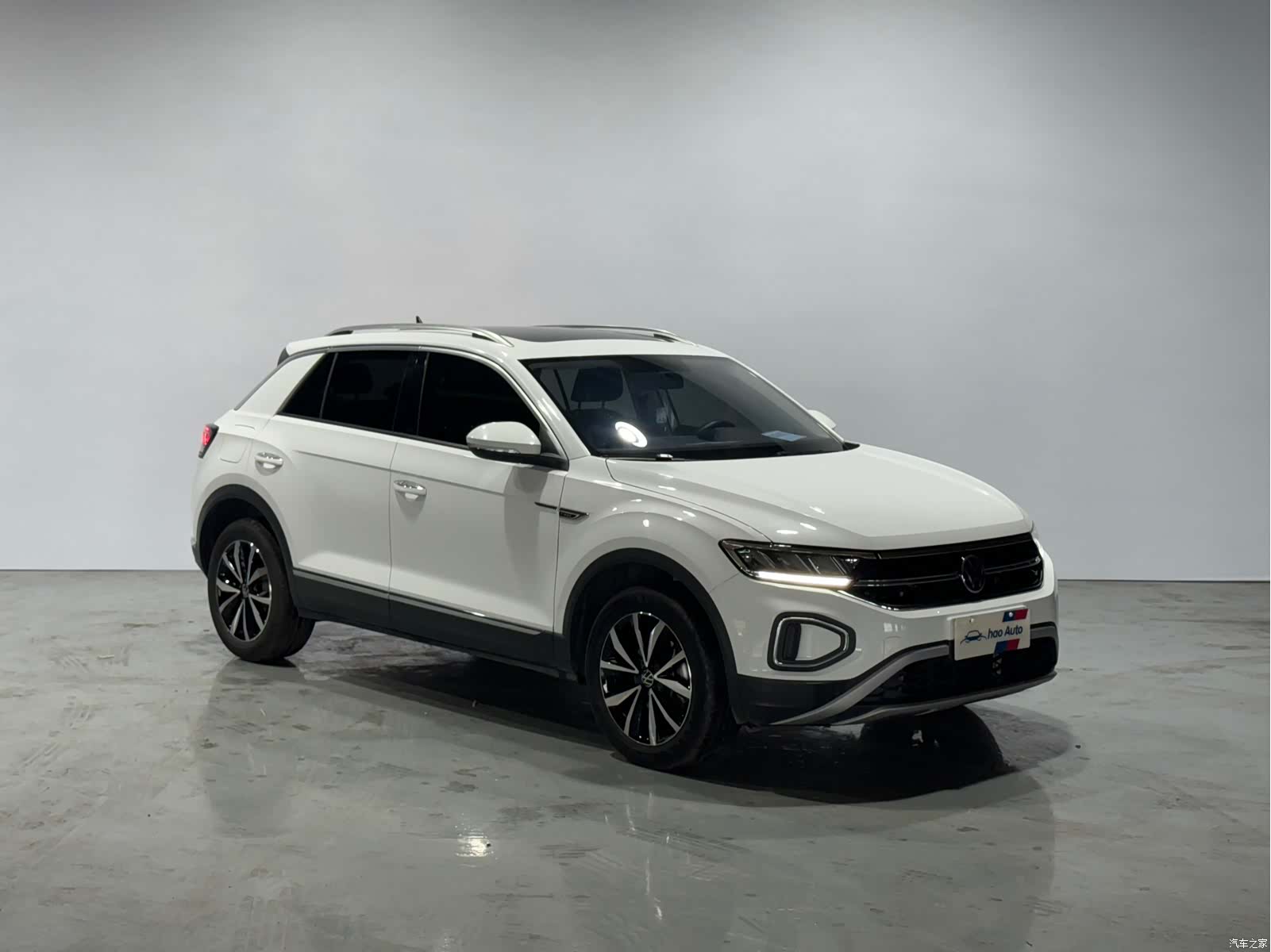 Volkswagen T-ROC, 2023 3