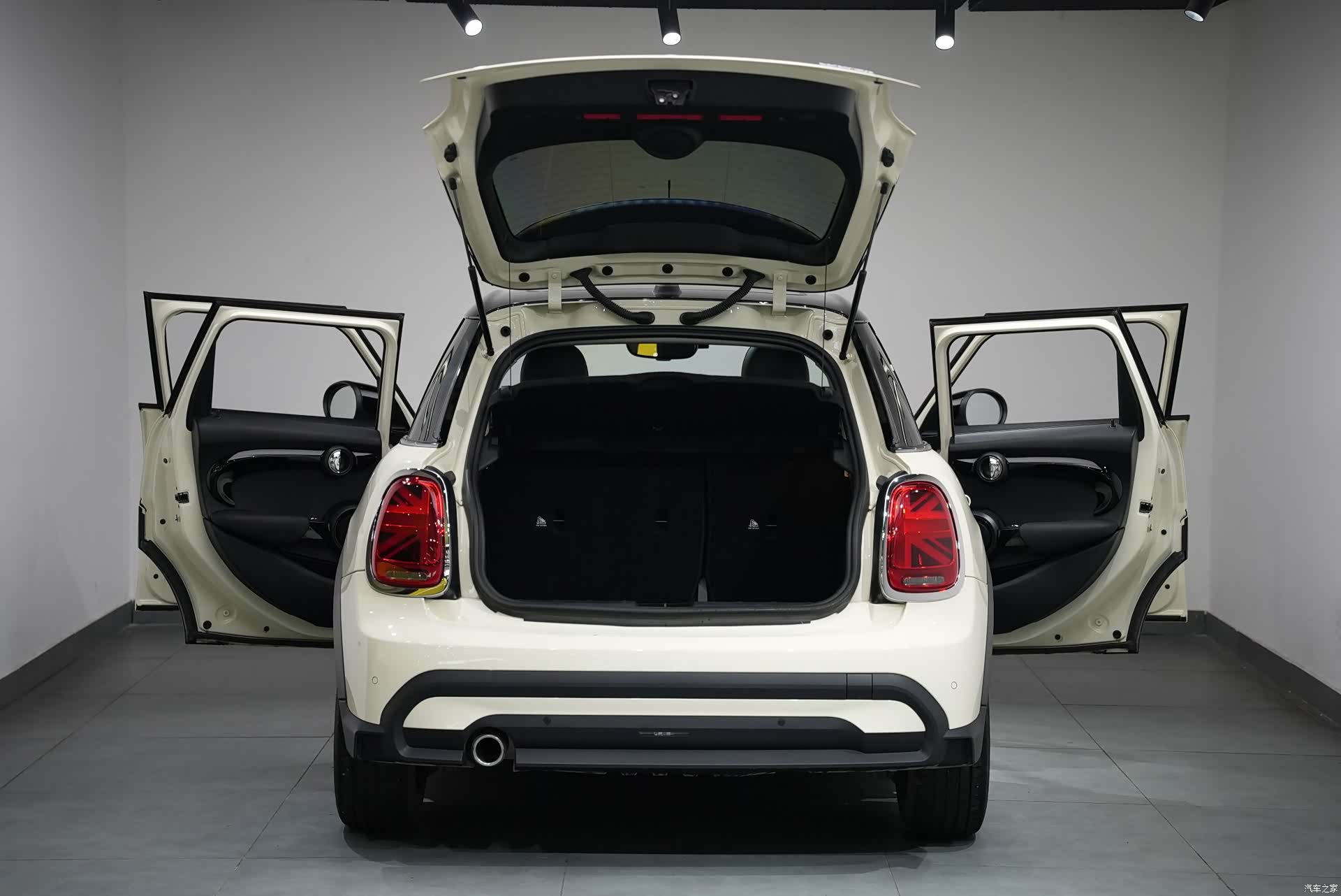 Mini Cooper, 2021 все фото