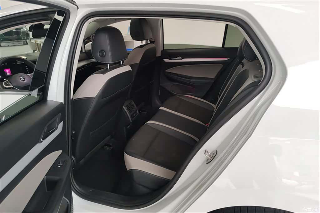 Volkswagen Golf, 2022 11