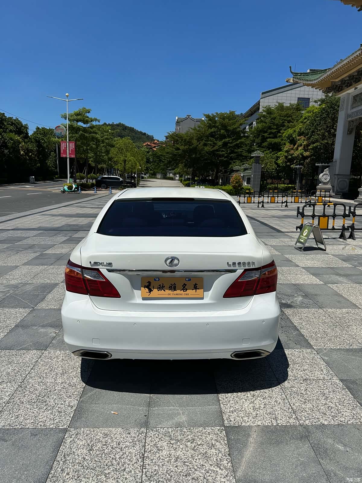Lexus LS, 2008 7