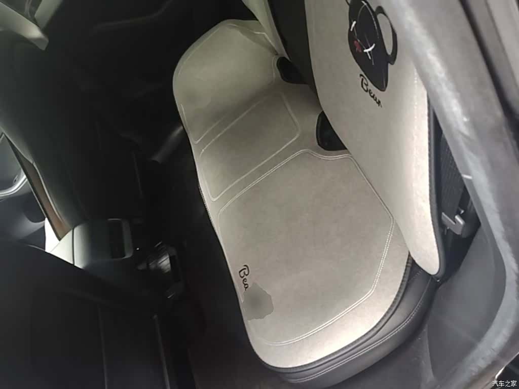 Tesla Model Y, 2022 17