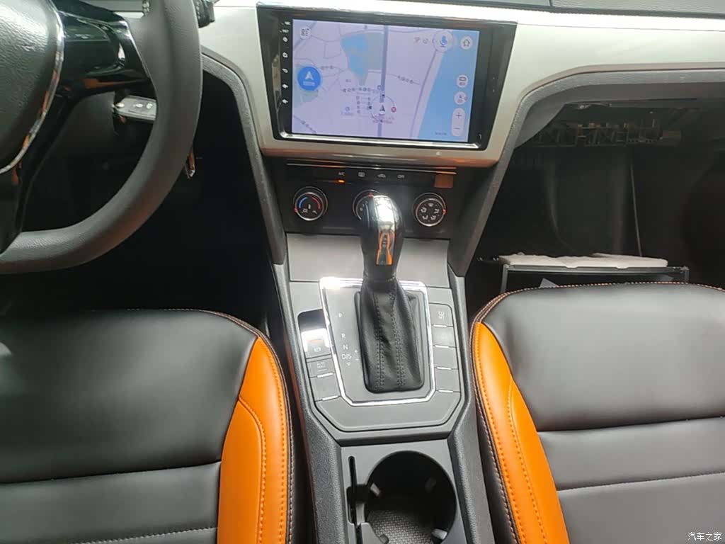 Volkswagen Lamando, 2018 11