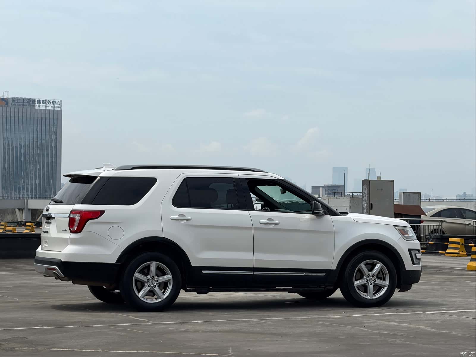 Ford Explorer, 2017 все фото