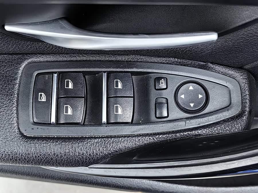 BMW 3 Series 2017, фото 9