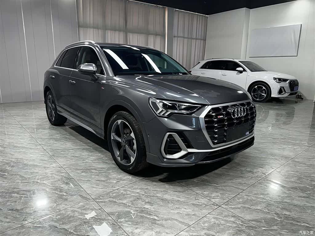 Audi Q3, 2022 3