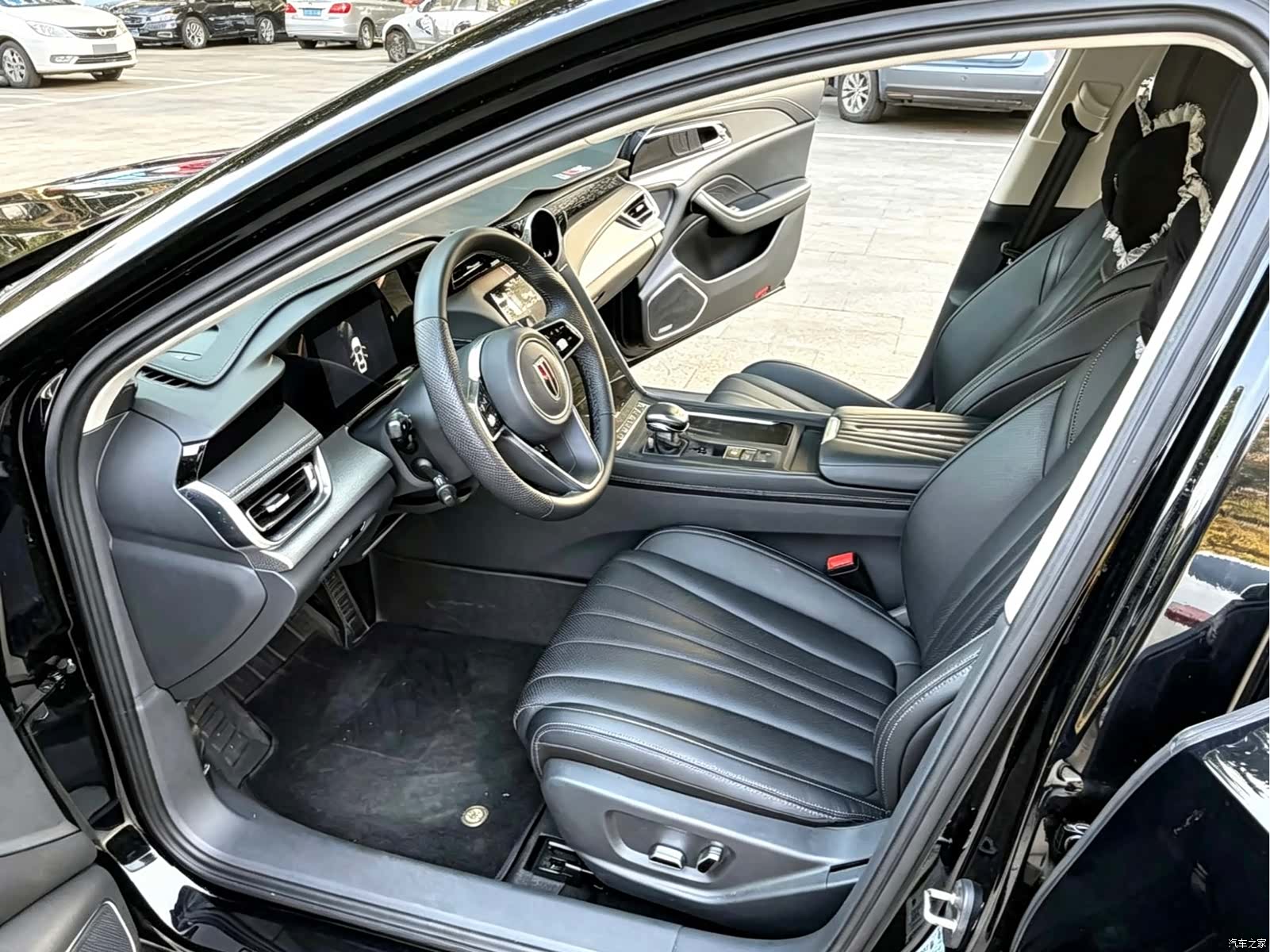 Hongqi H5, 2024 4