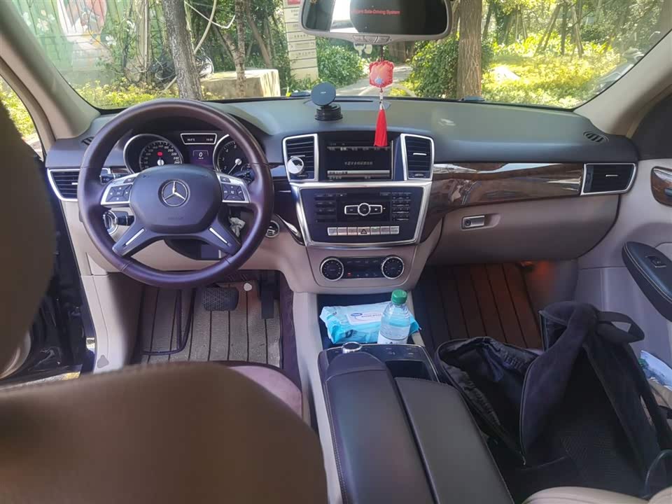 Mercedes-Benz M class