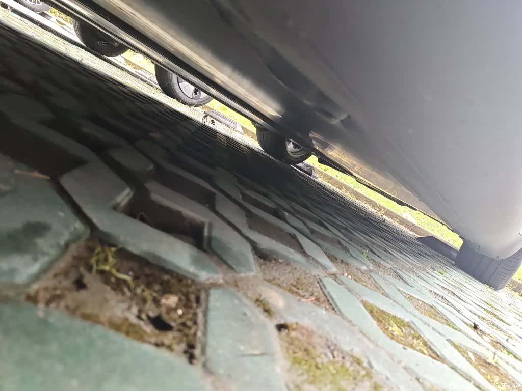 Tesla Model Y, 2022 19