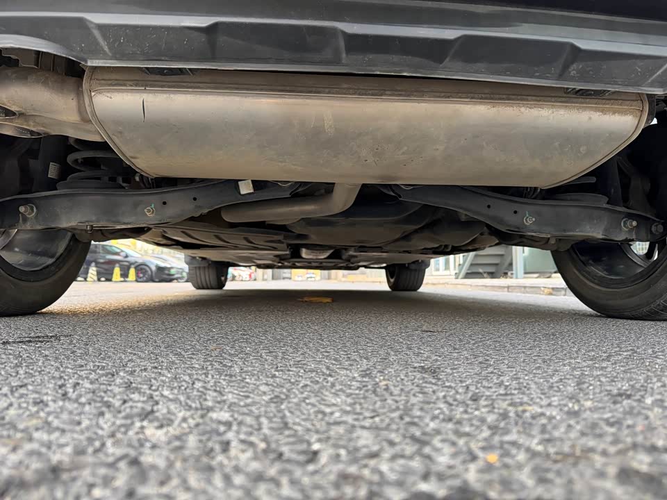 Volkswagen T-ROC exploring Songs