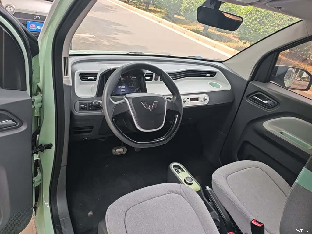 Wuling MINIEV, 2022 10