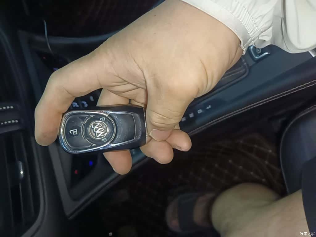 Buick Envision Plus, 2016 9