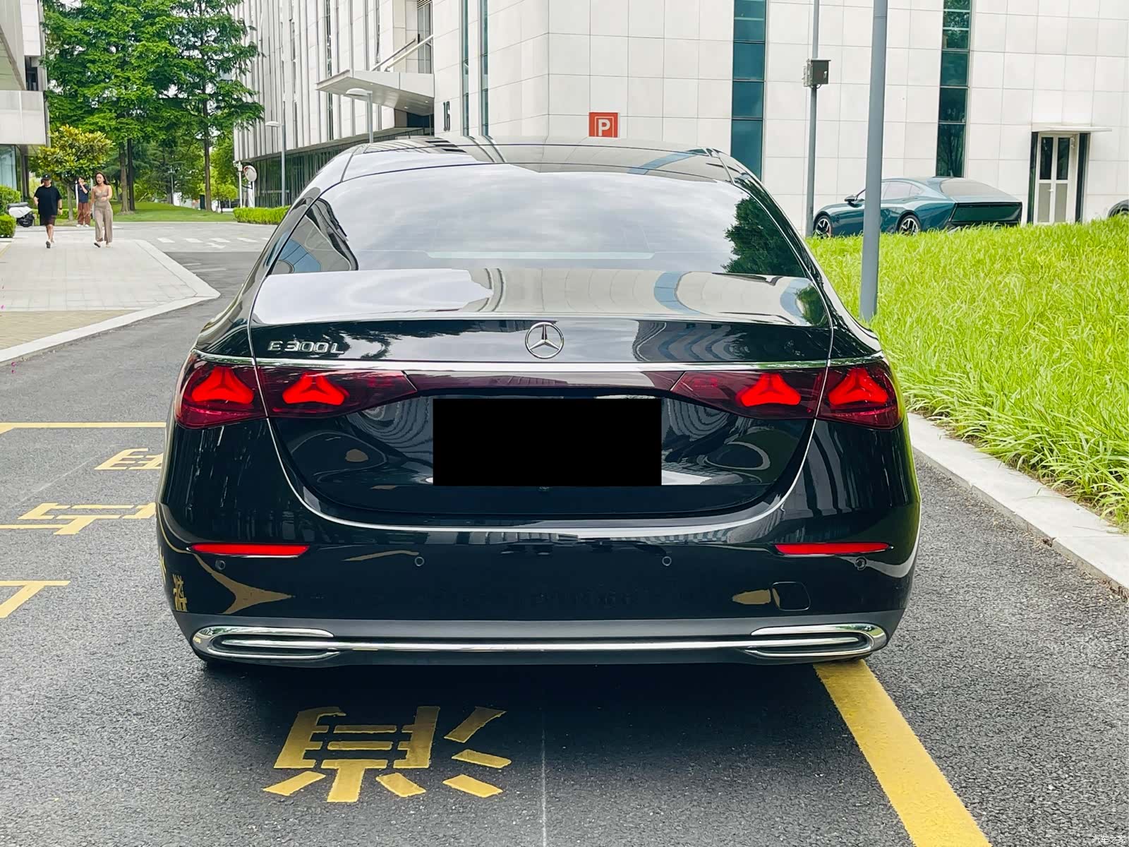 Mercedes-Benz E-Class, 2024 12