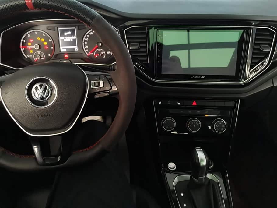 Volkswagen T-ROC exploring Songs