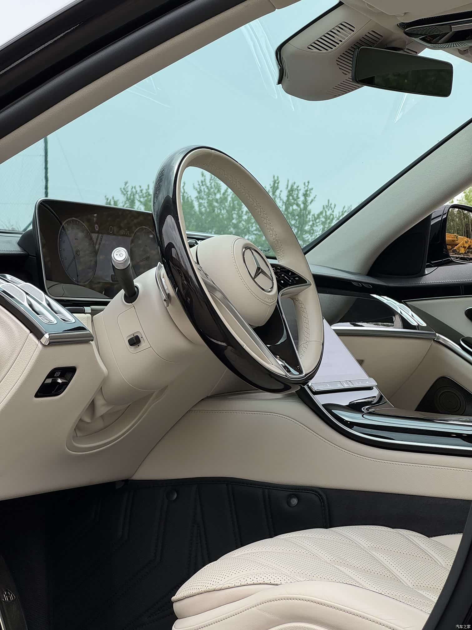 Maybach S-Class, 2024 12