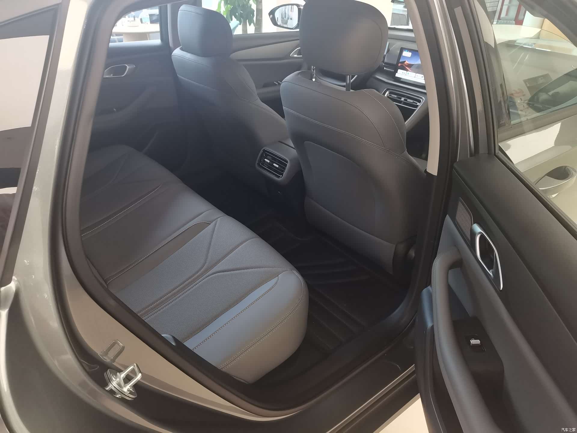 Geely A7, 2026 28