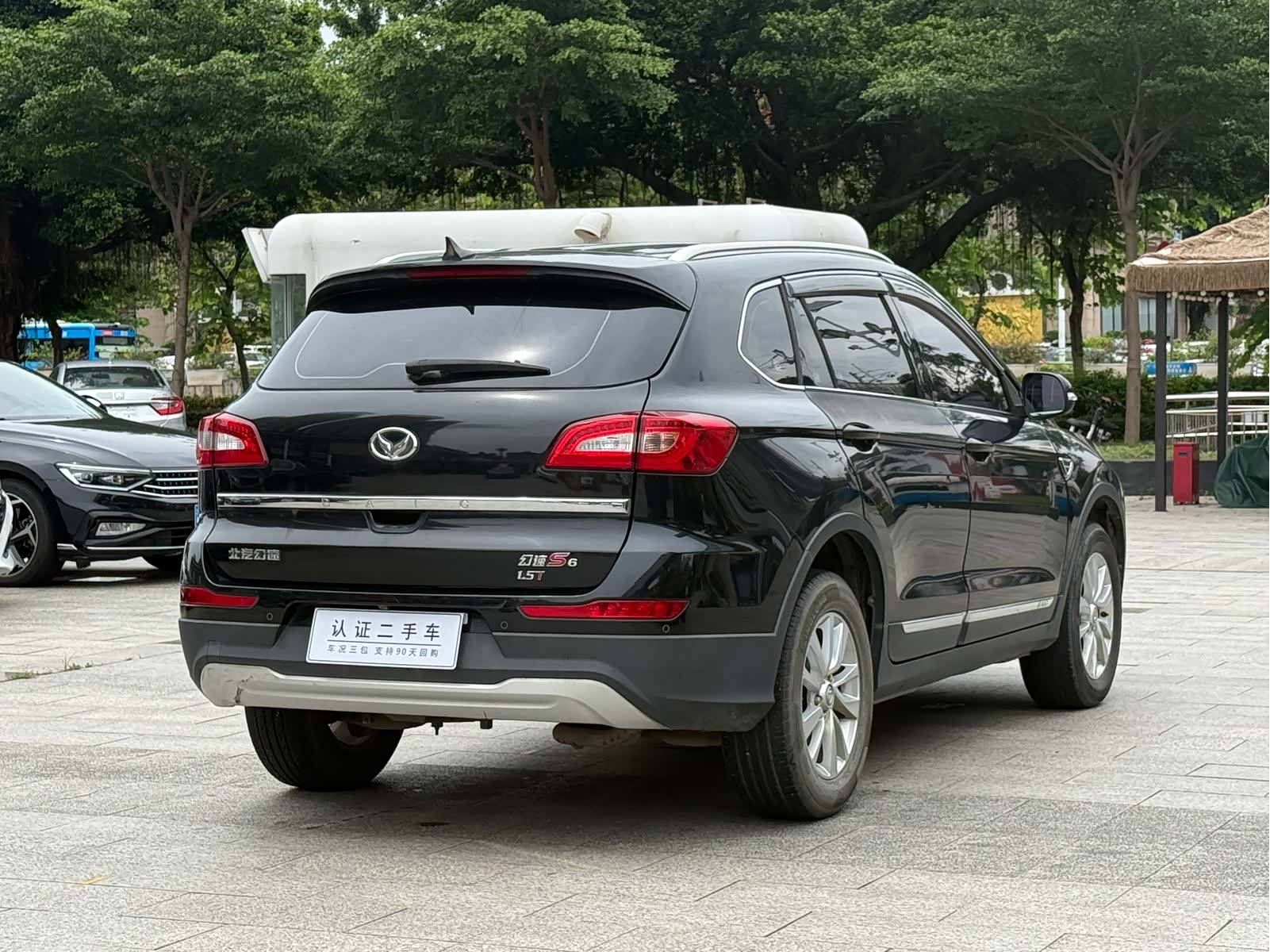 BAIC S6, 2016 11