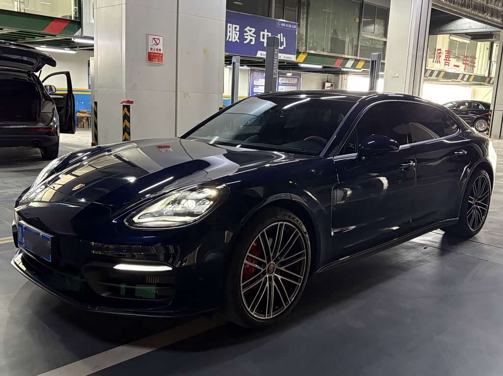 Porsche Panamera