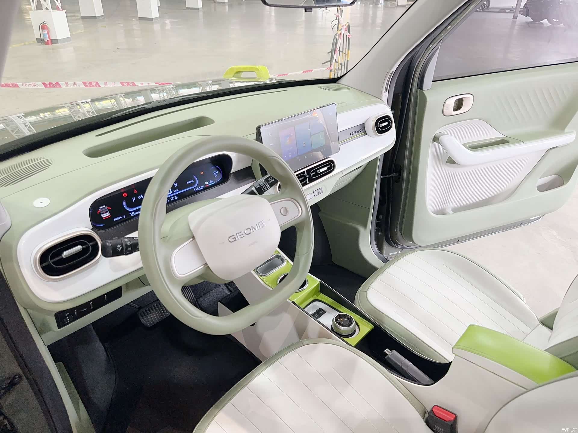 Geely Panda, 2024 13
