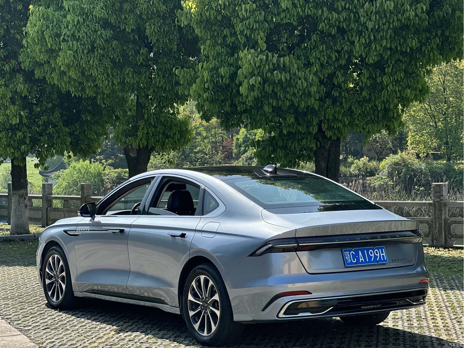 Lincoln Z, 2023 7