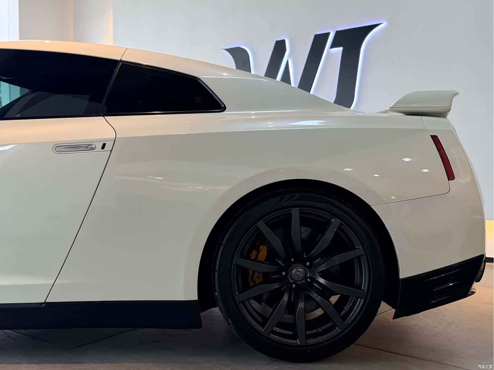 Nissan GT-R, 2009 9