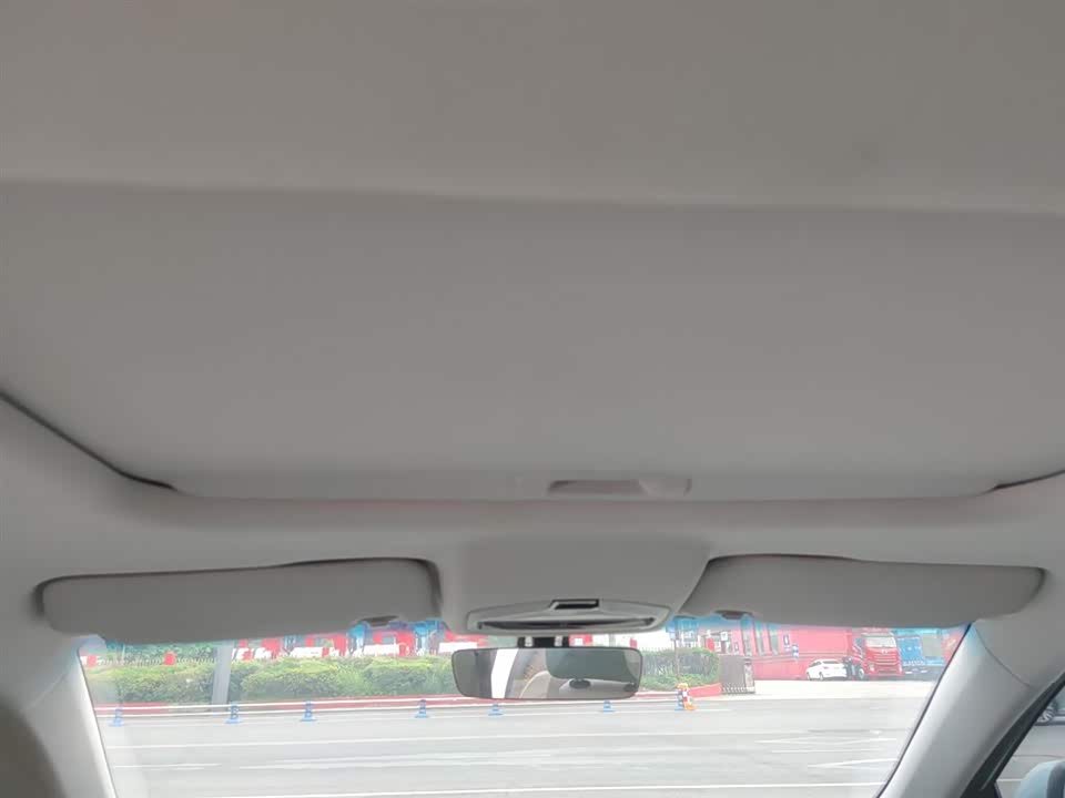 Geely Emgrand L HiP Geely Emgrand L HiP