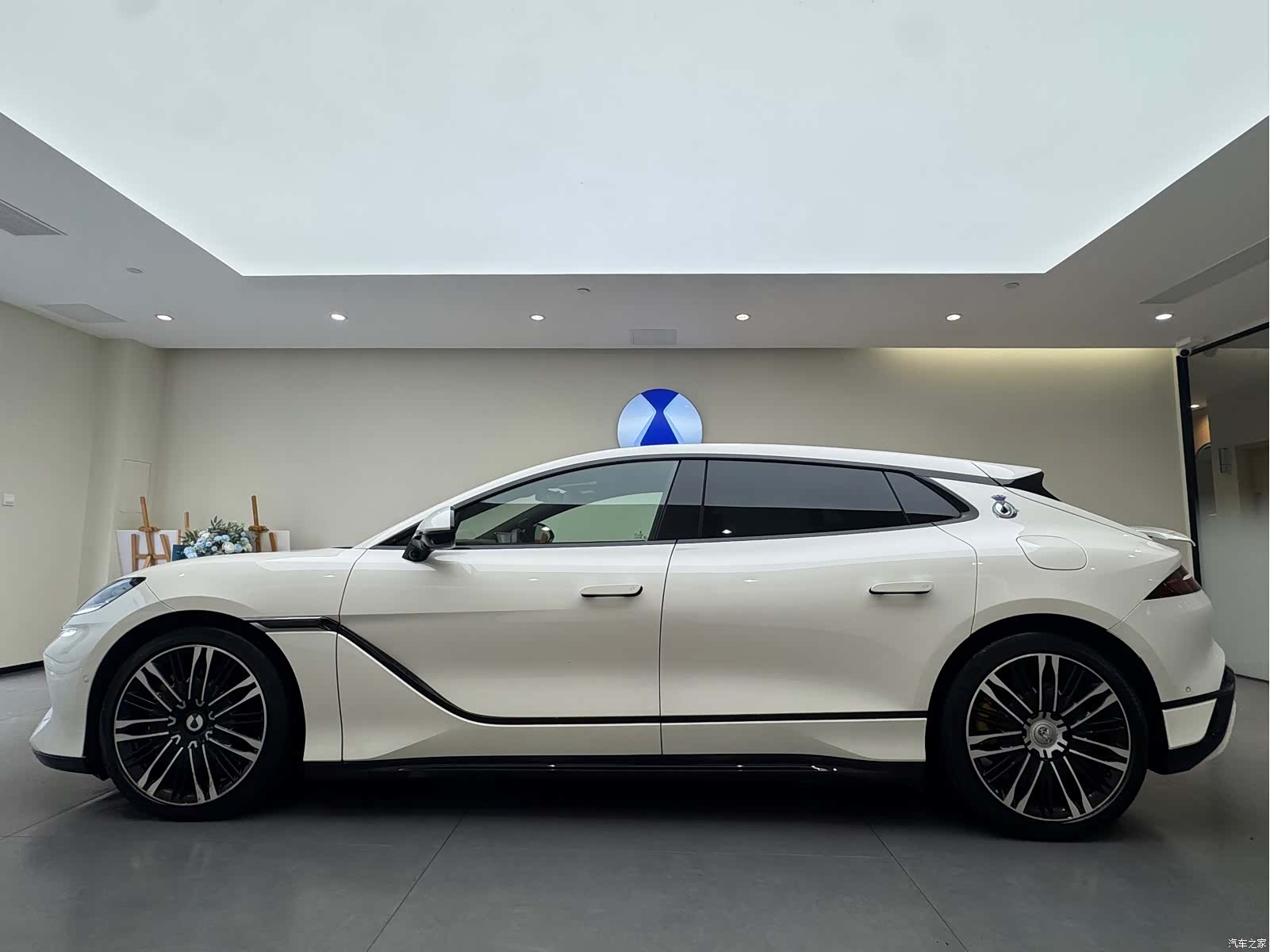 Denza Z9GT, 2024 3