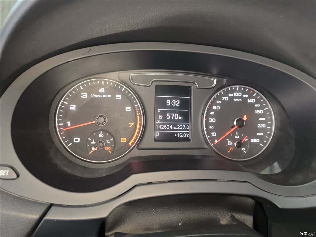 Audi Q3, 2016 12