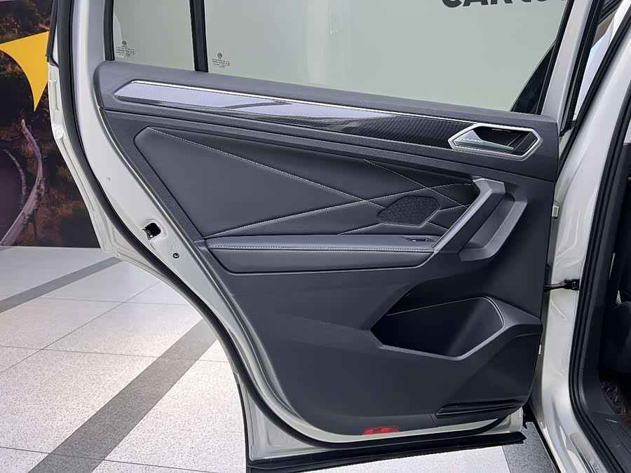 Volkswagen Tiguan L 2022, фото 18