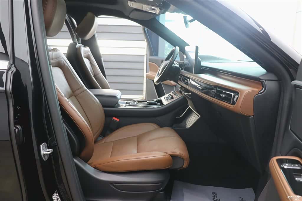 Lincoln Aviator, 2023 23
