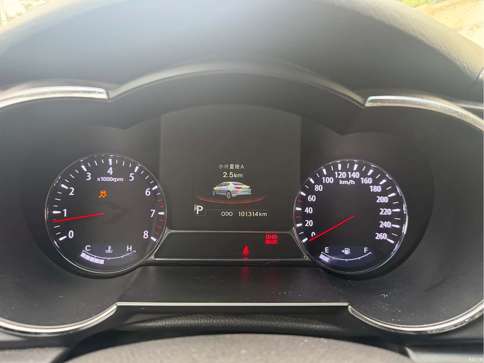 Kia K5, 2012 10