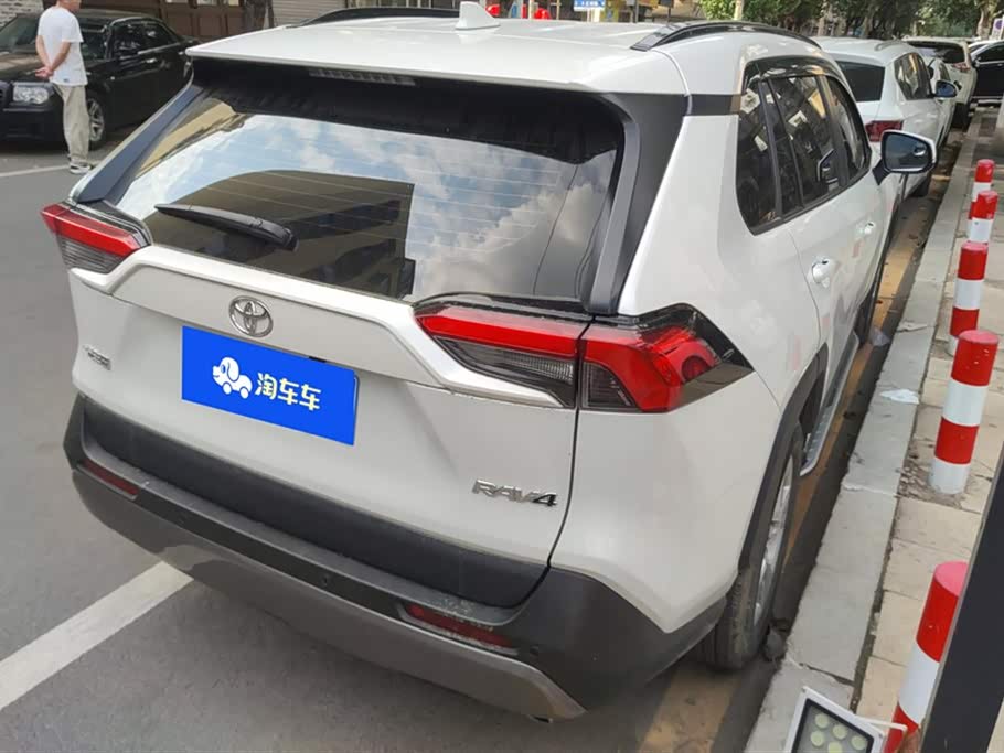Toyota RAV4 Rongfang